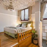 Scorpios Mansion / Downtown Skala / Seaside Holiday home