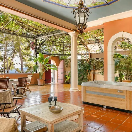 Scorpios Mansion / Downtown Skala / Seaside 度假居